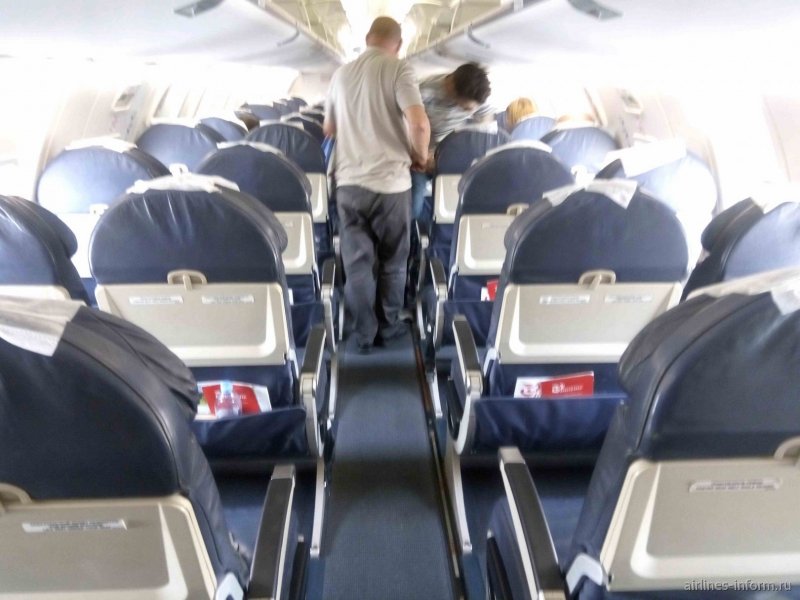 CRJ 200 Rusline салон
