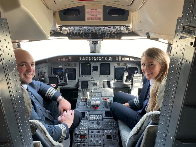 Bombardier crj700 салон