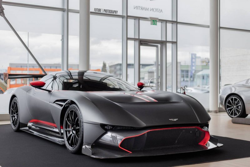 Aston Martin Vulcan 2016 Hypercar