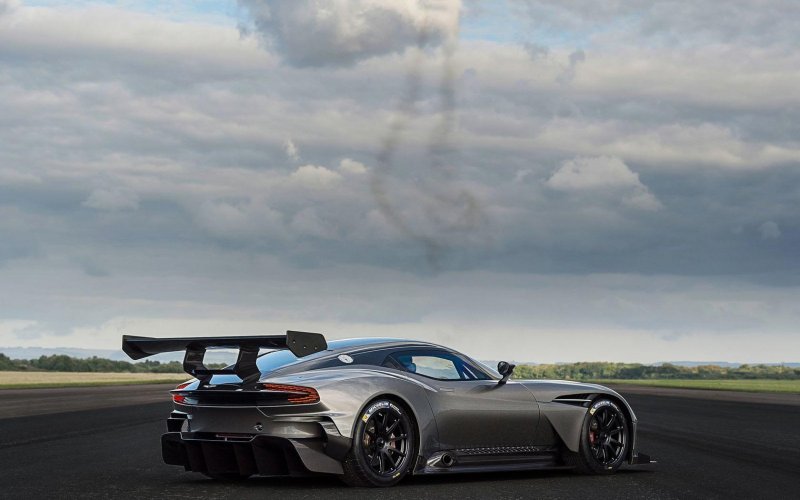 2016 Aston Martin Vulcan