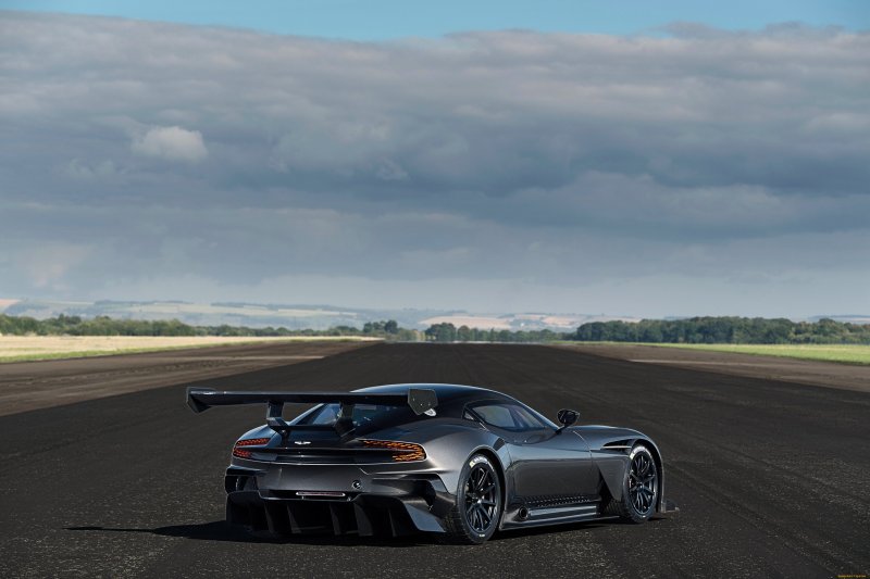 Aston Martin Vulcan 2016 Hypercar
