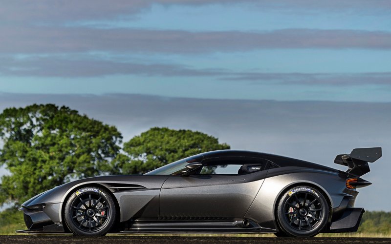 Aston Martin Vulcan 2016 Hypercar