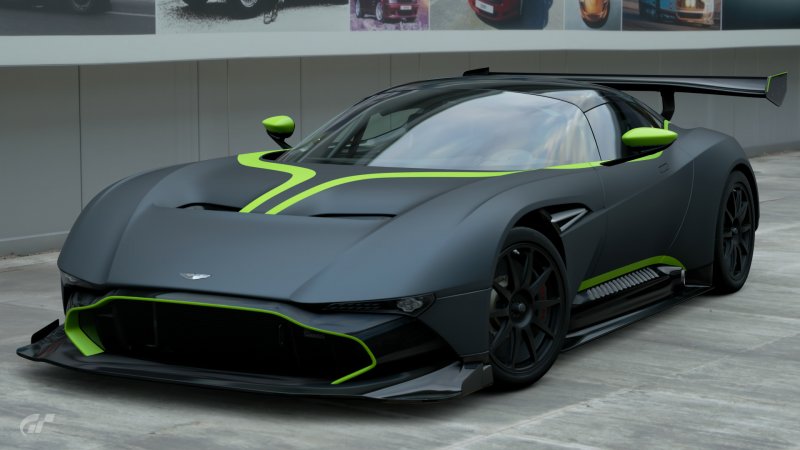 Aston Martin Vulcan 2015