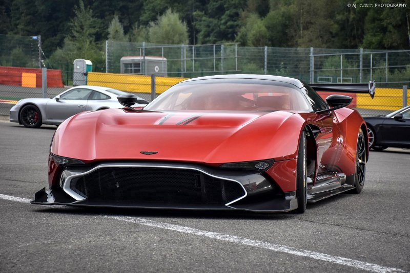 Aston Martin Vulcan 2015