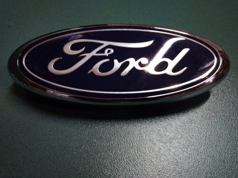 Значок Ford старый