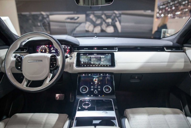 Range Rover Velar 2020 салон