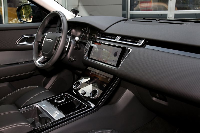 Range Rover Velar 2018 салон