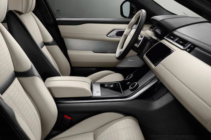 Range Rover Velar 2017 салон