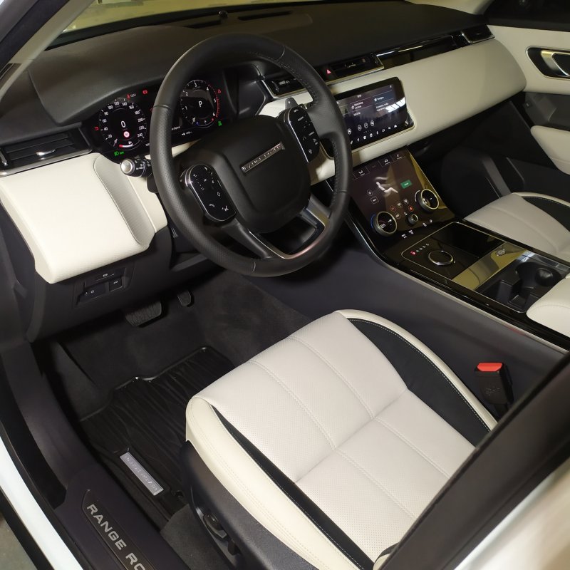 Range Rover Velar 2020 салон
