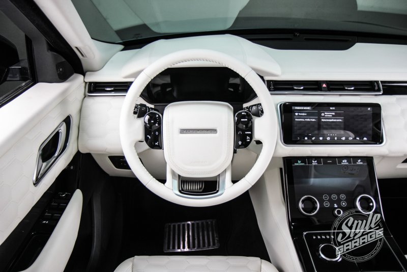 Range Rover Velar салон