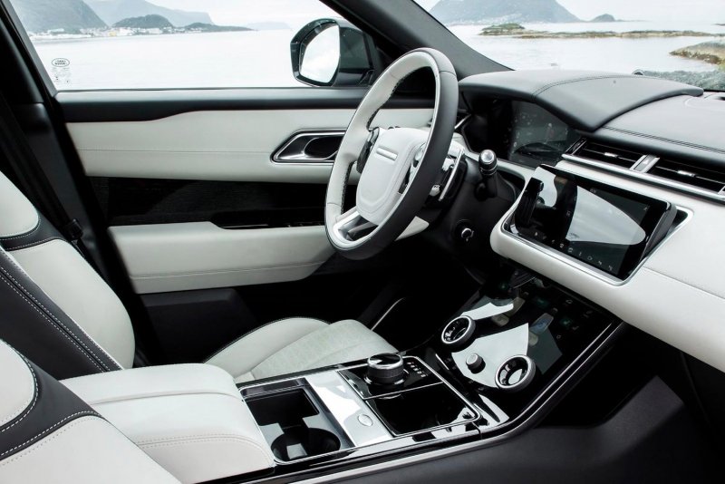 Range Rover Velar салон