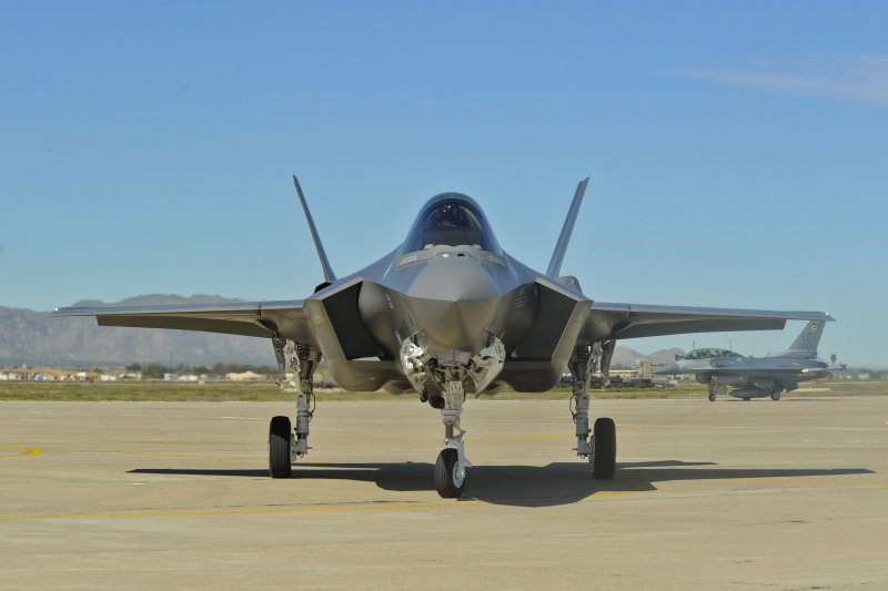 F 35 истребитель