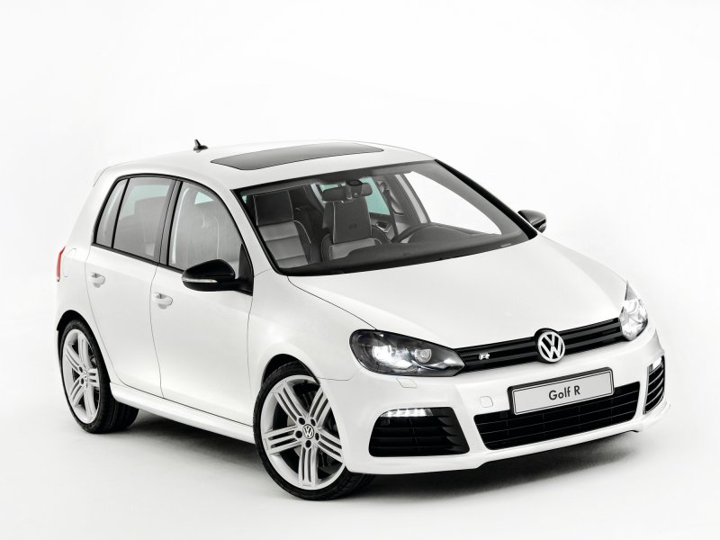 Volkswagen Golf White