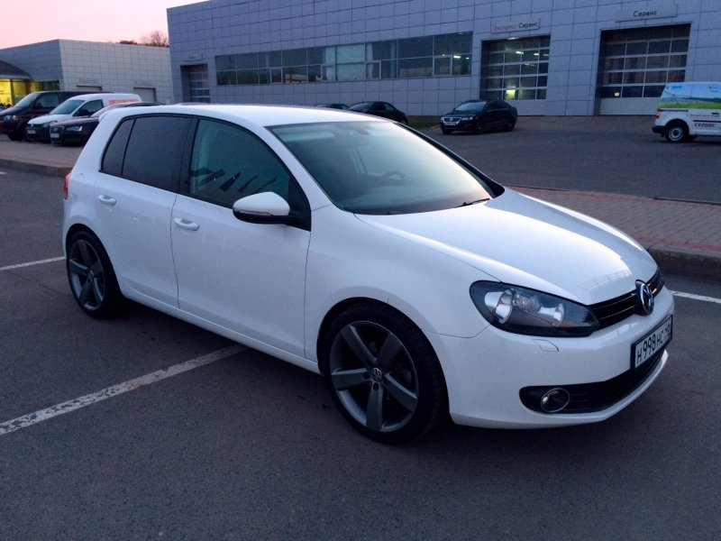 Volkswagen Golf 6 белый