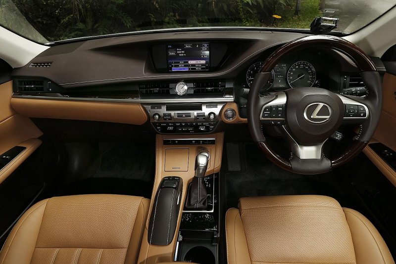 Lexus es 250 2019