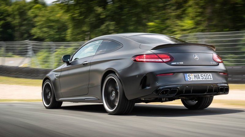 Мерседес Бенц AMG c63 Coupe
