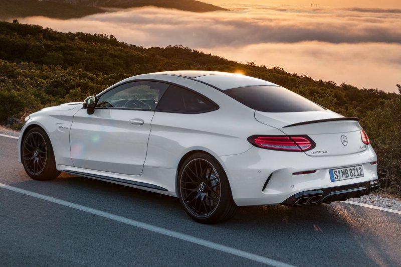 Мерседес Бенц AMG c63 Coupe