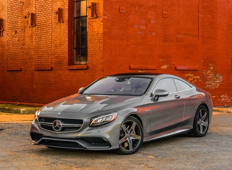 Mercedes s63 AMG