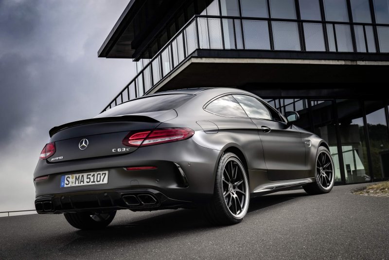 Мерседес c63 AMG купе
