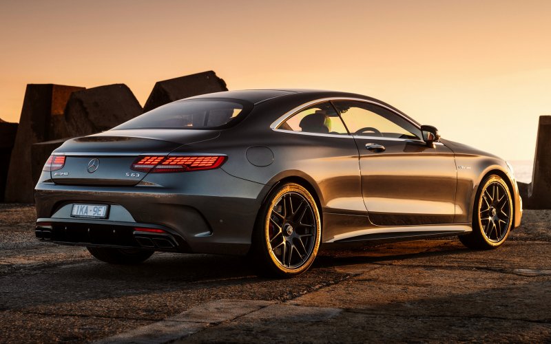 Мерседес Бенц AMG c63 Coupe