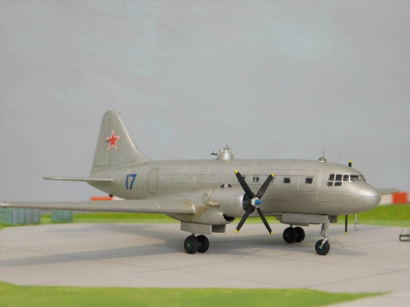 Ил-12 1/144 Амодел