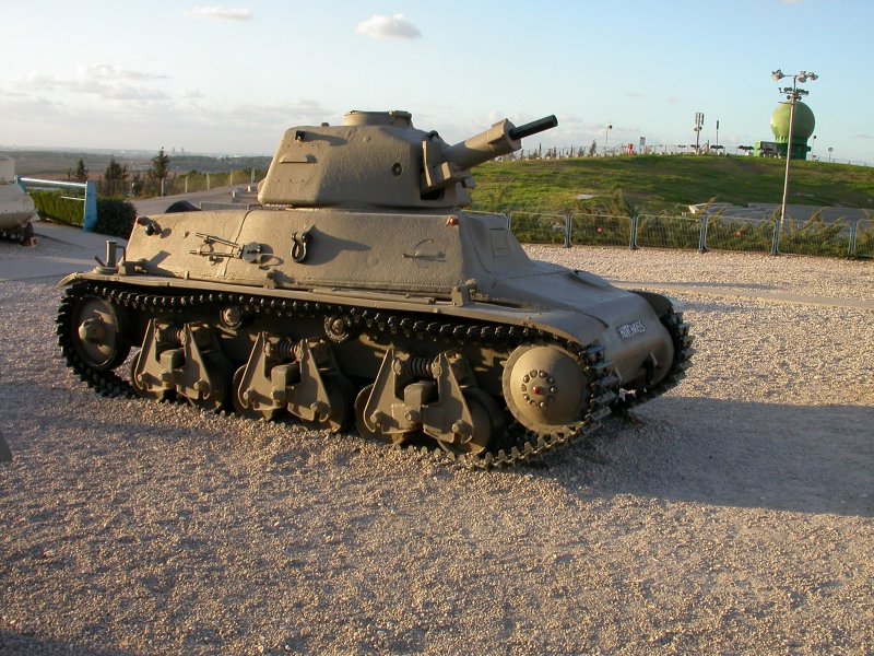 Модель танка 1/72 h39 «Гочкис»