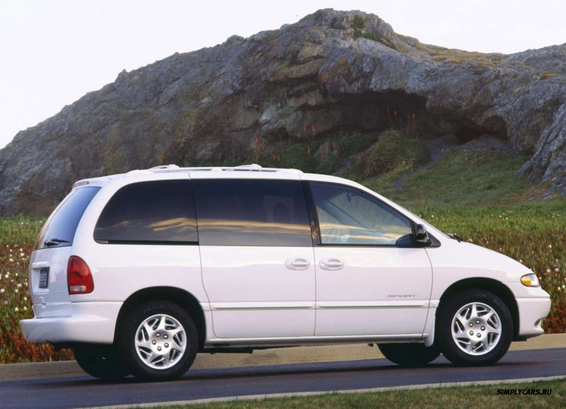 Dodge Caravan 3
