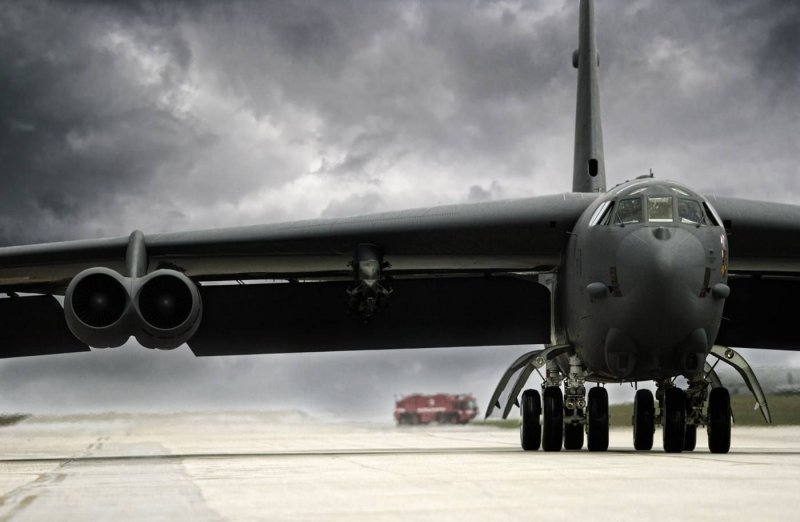 B-52 шасси