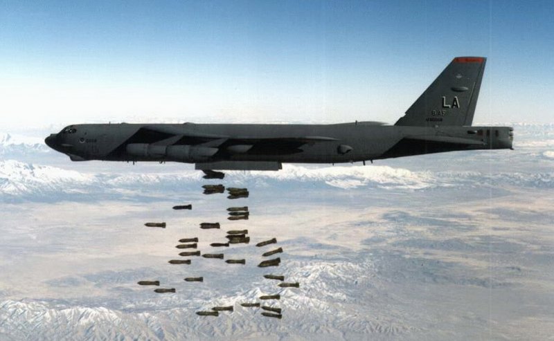 Б-52 бомбардировщик