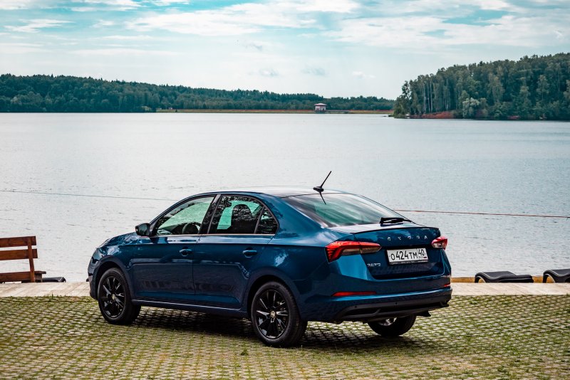 Skoda Rapid Denim Blue