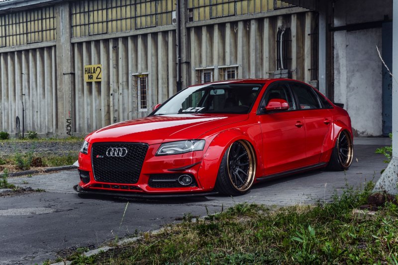 Audi rs4 sedan