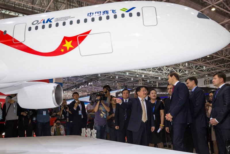 Боинг 737 фюзеляж