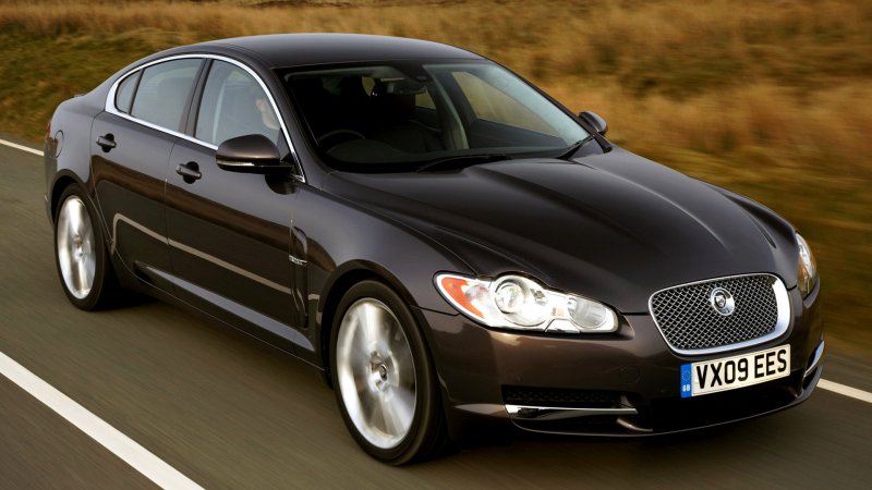 Машина Jaguar XF