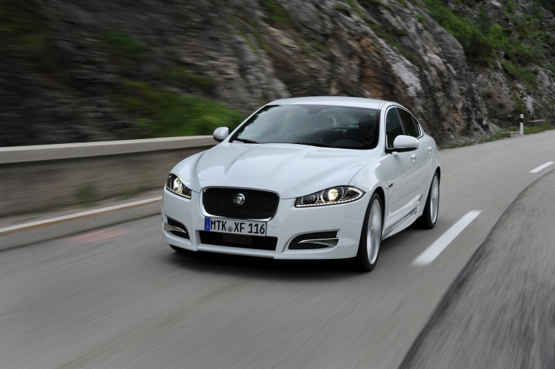Ягуар XKR 2019