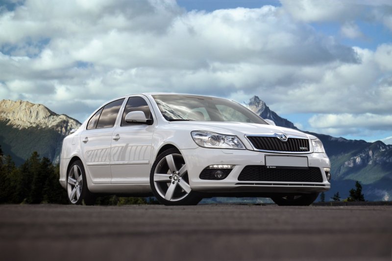 Skoda Octavia a5 RS черная