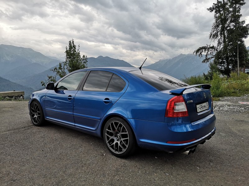 Skoda Octavia a5 RS серая