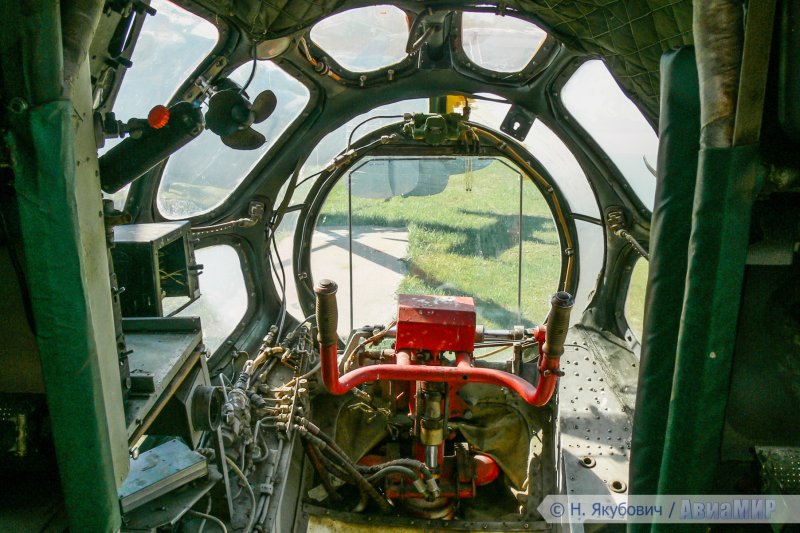 Приборная панель вертолета ми-2