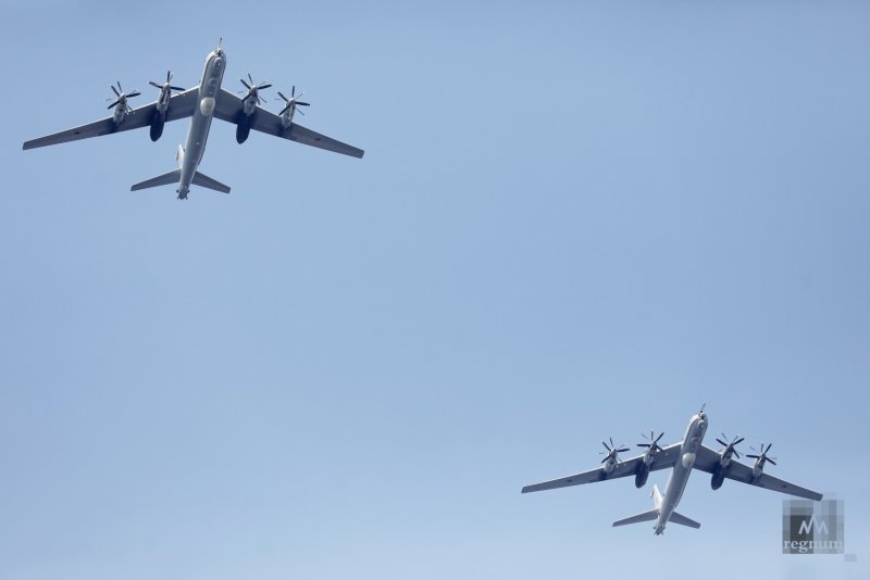Стратегический бомбардировщик ту-95мс
