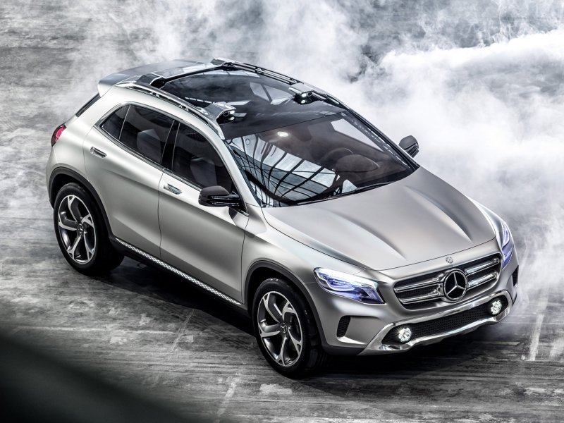 Mercedes Benz GLA внедорожник