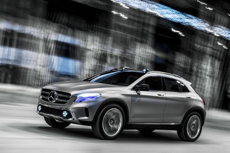 Mercedes Benz кроссовер GLA