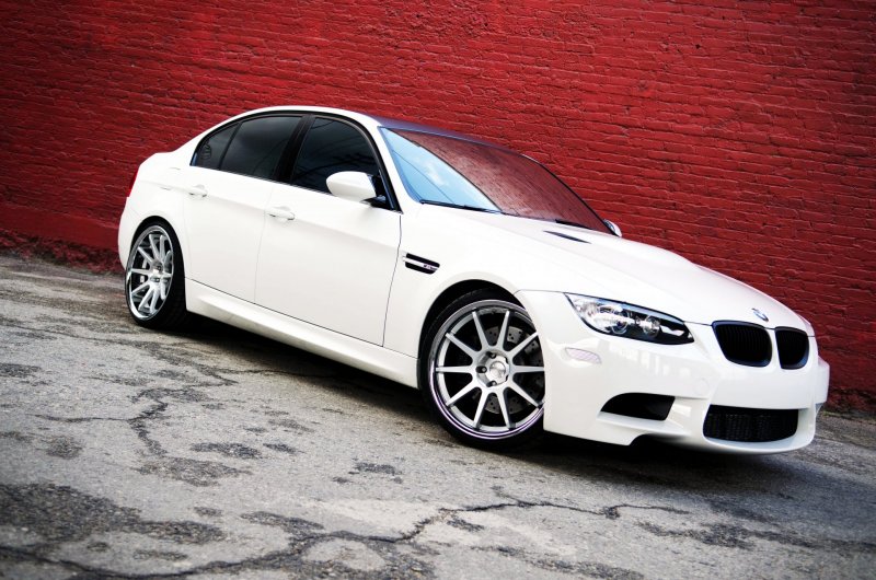 BMW 3 e90 белая