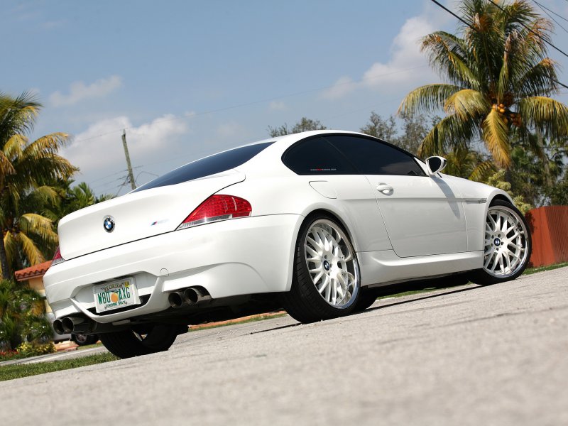 BMW m6 e63 White