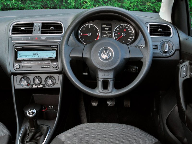 VW Polo 2010 салон