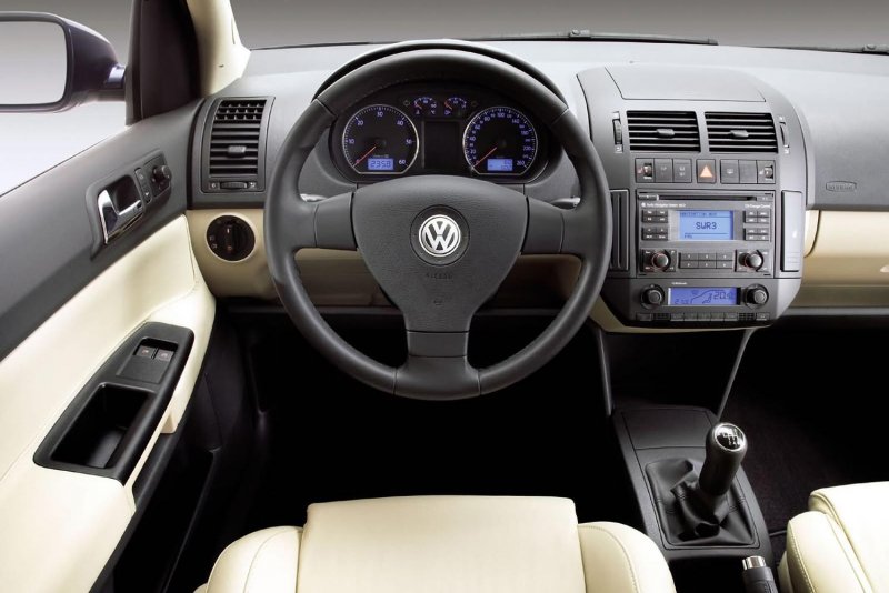 Volkswagen Polo 2005 салон