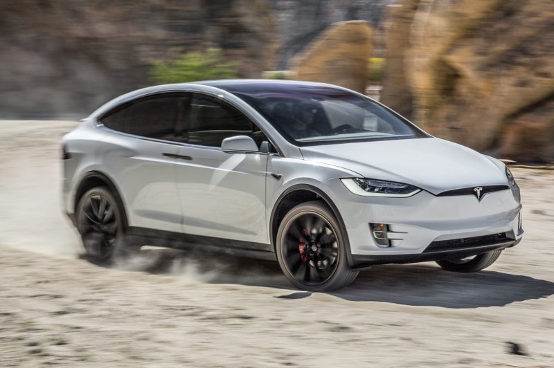 Tesla model x p90d