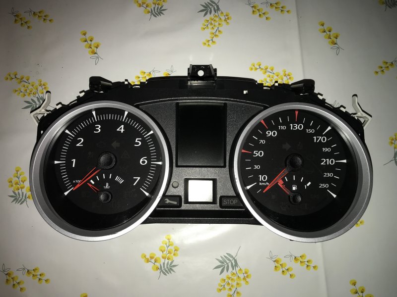 Renault Megane 2 приборная панель