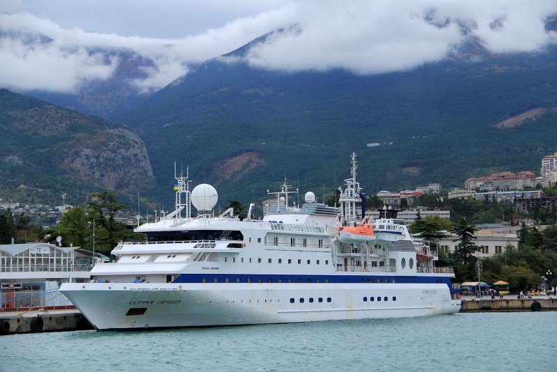 Морские прогулки на теплоходе Ялта