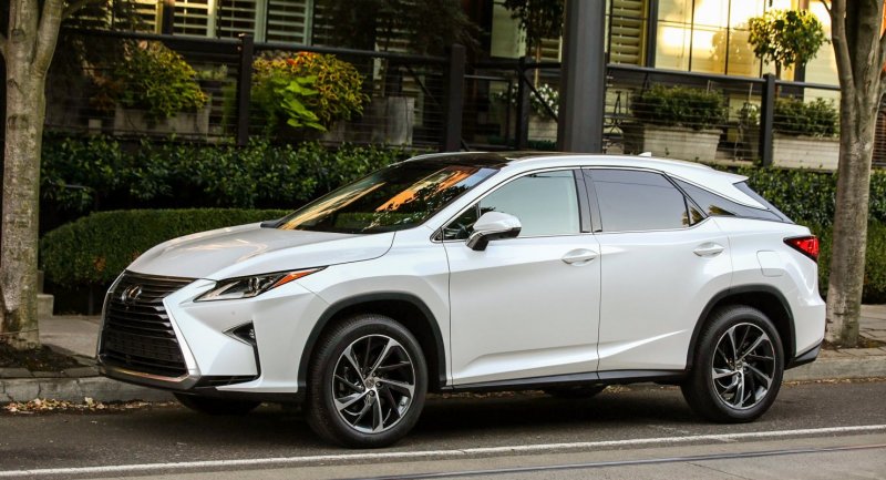 Машина Lexus rx350
