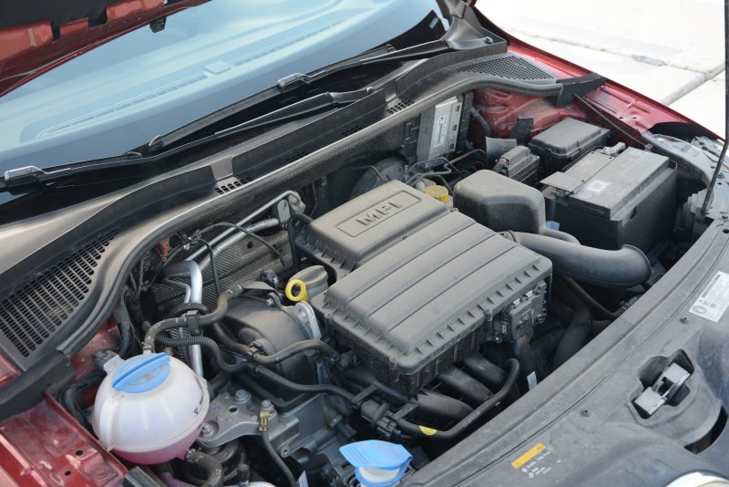 Шкода Октавия 1.6 MPI