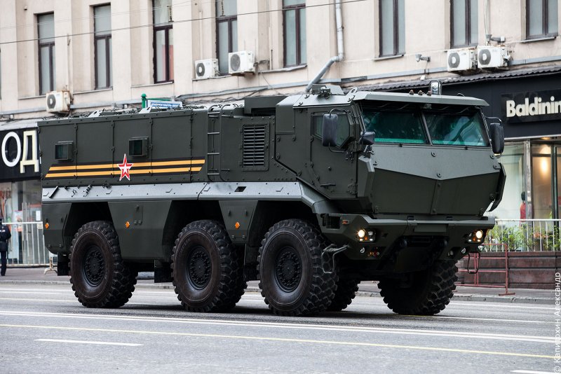 КАМАЗ Тайфун 63988
